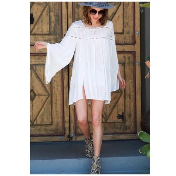 𝅺POL Woven  Gauze Top Lace Contrast & Bell Sleeves - Picture 14 of 16